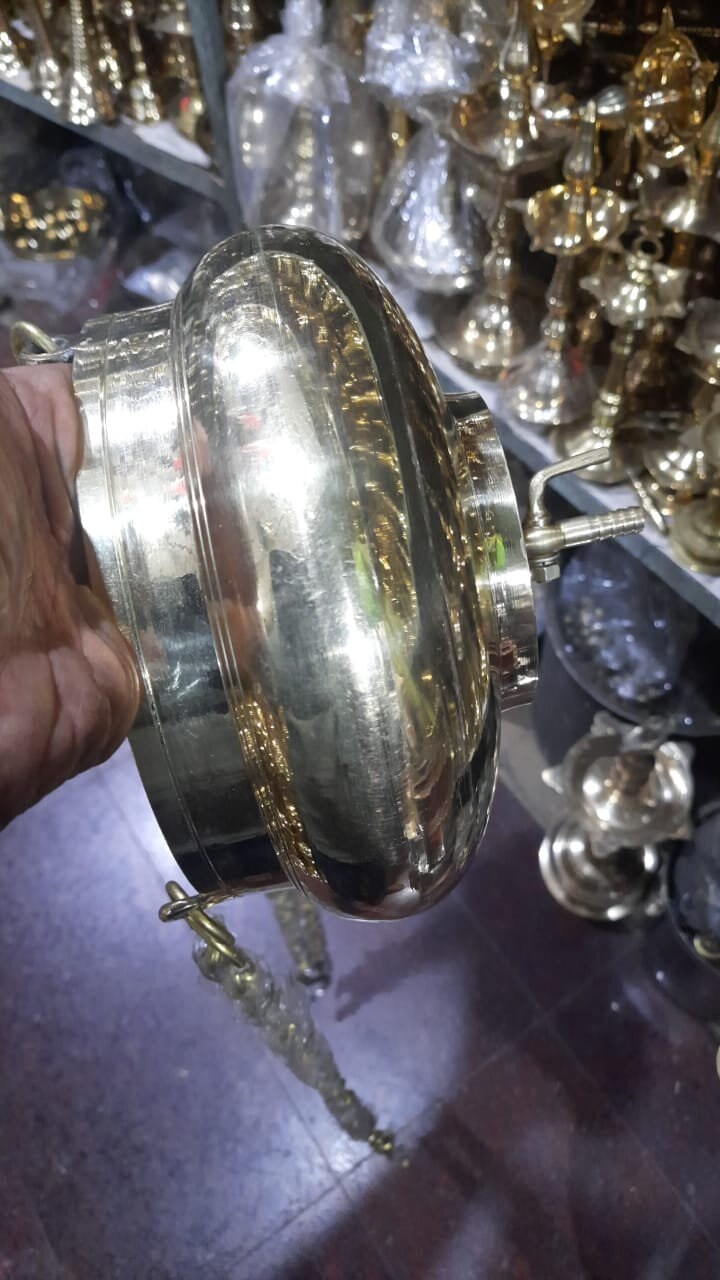 Kerala Dhara Vessel, shirodhara Brass pot with brass chain valve and nozzle,Panchakarma Pot,oil therapy,Dhara Patra for Ayurvedic Hospitals