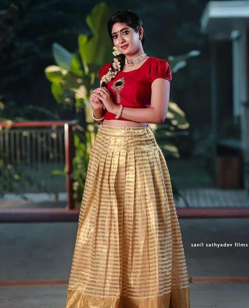 Kerala Tissue Lines Valkannadi Pattupavada, Stitched and Material