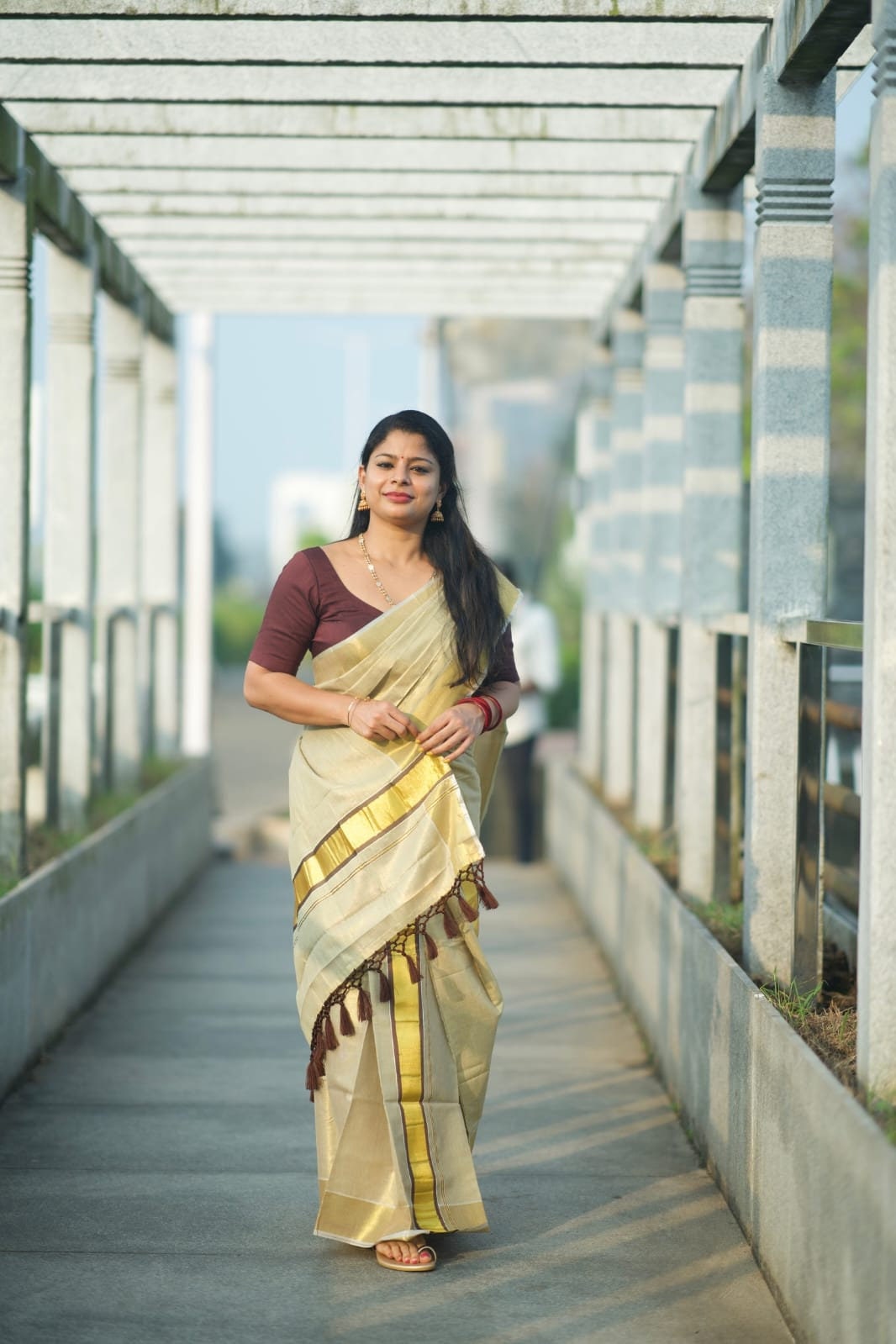 Kerala Special Coffee Colour Tissue Set mundu 2.80 with Stitched Blouse or Blouse Material, Tissue Set Mundu, Beautiful Kerala Designs.