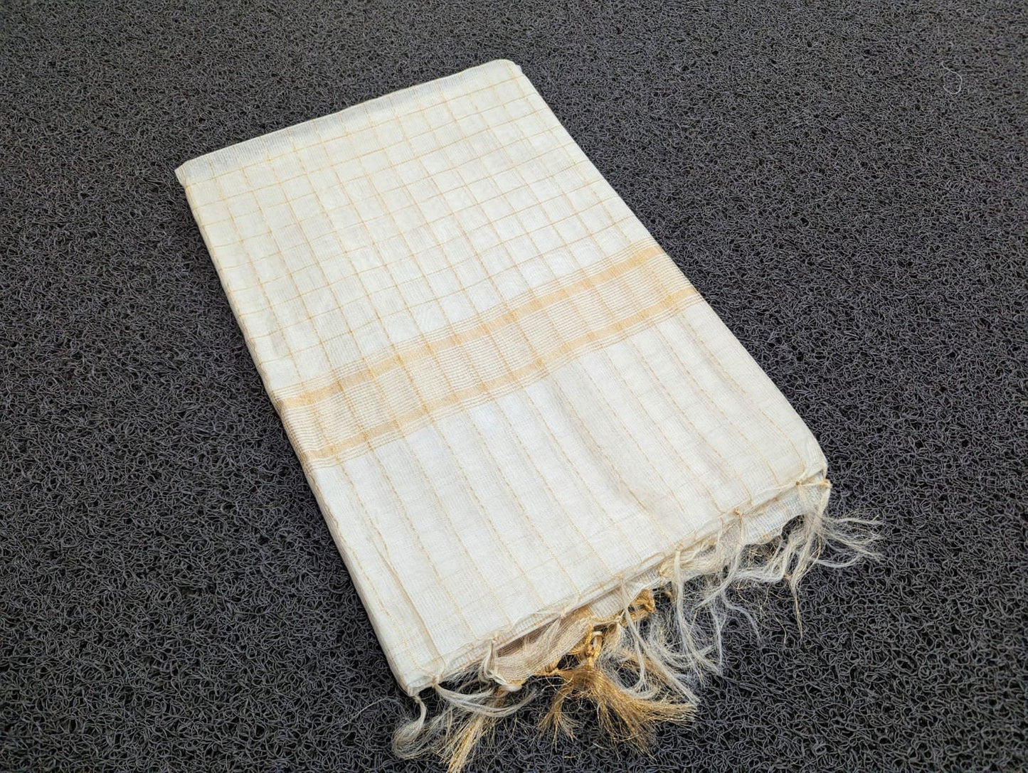 Kerala Bagalpuri Checks semi silk Saree With Tussels 6.25 mtr, Kerala Saree, Vishu saree ,Onam Saree, Part wear, Pooja occasion