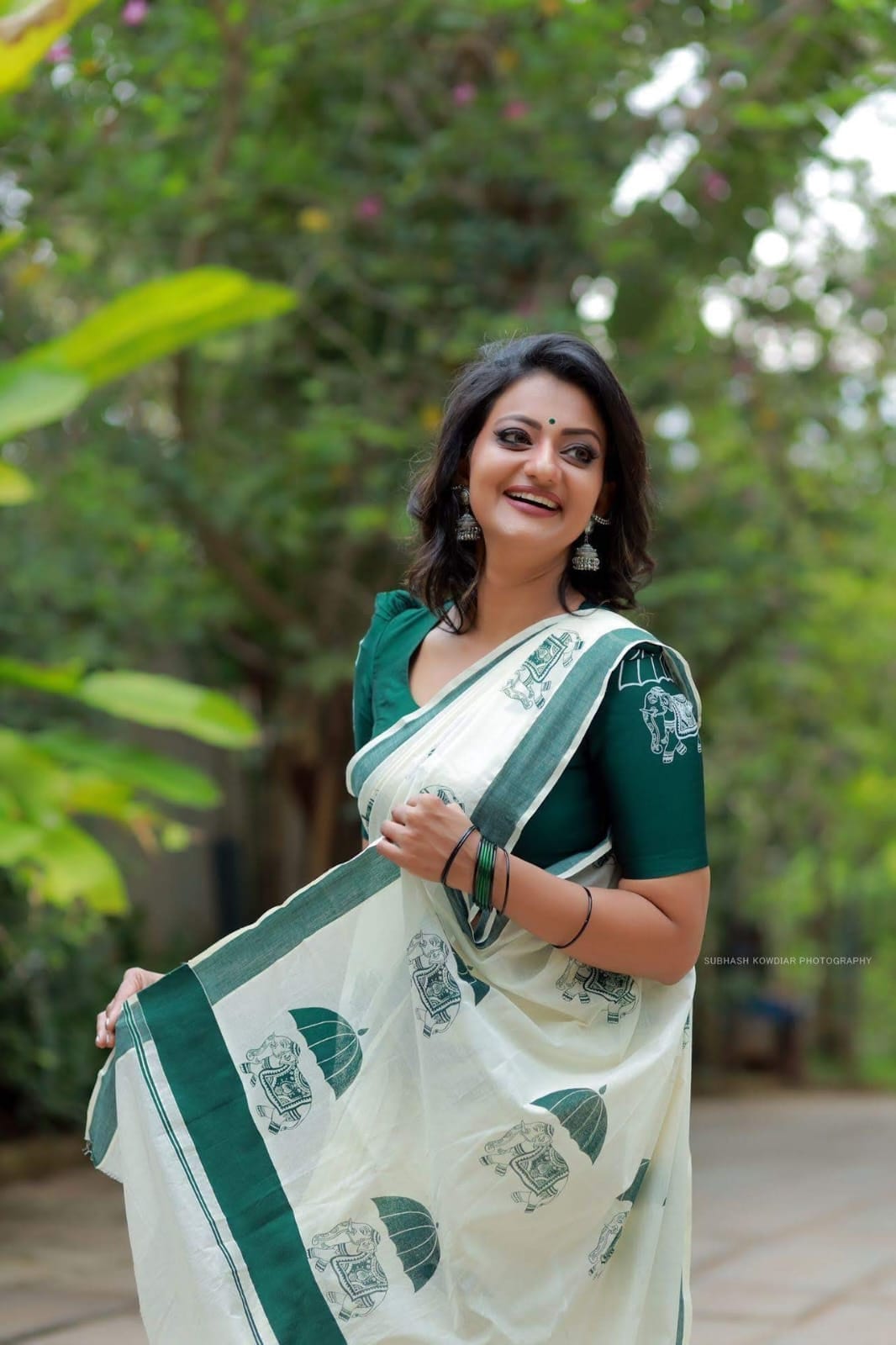 Kerala Bottle Green Elephant Print Cotton Saree 6.25 mtr with Blouse 1 mtr Printed Design, Kerala Saree, Vishu Saree ,Onam Saree , Pooja