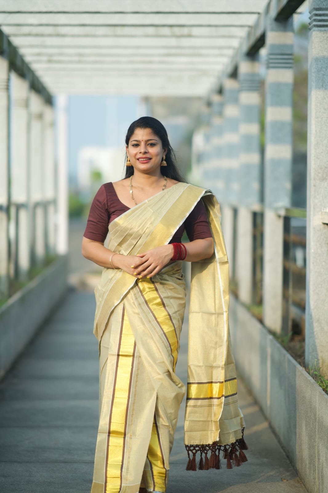 Kerala Special Coffee Colour Tissue Set mundu 2.80 with Stitched Blouse or Blouse Material, Tissue Set Mundu, Beautiful Kerala Designs.