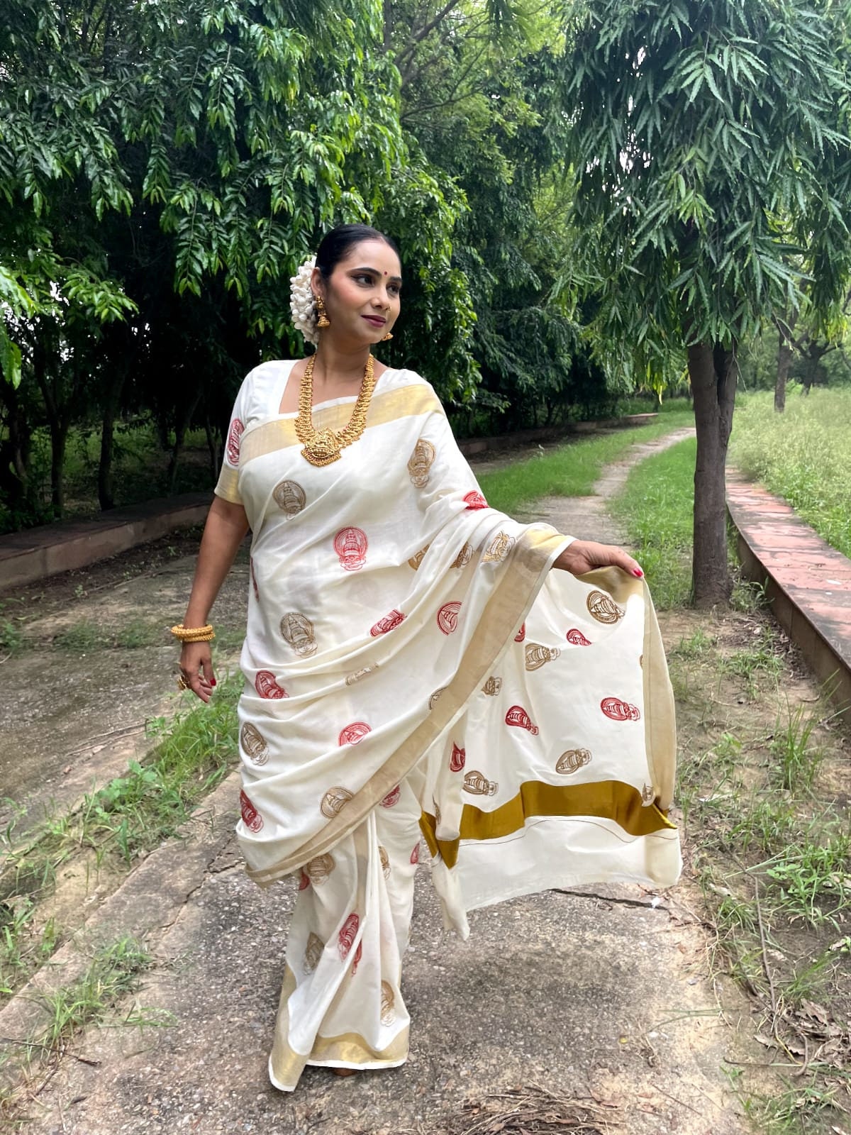 Kerala Kathakali Embroidered Cotton Saree 6.25 mtr , Kerala Saree, Vishu Saree ,Onam Saree , Pooja , Special Occasions , Traditional Wear