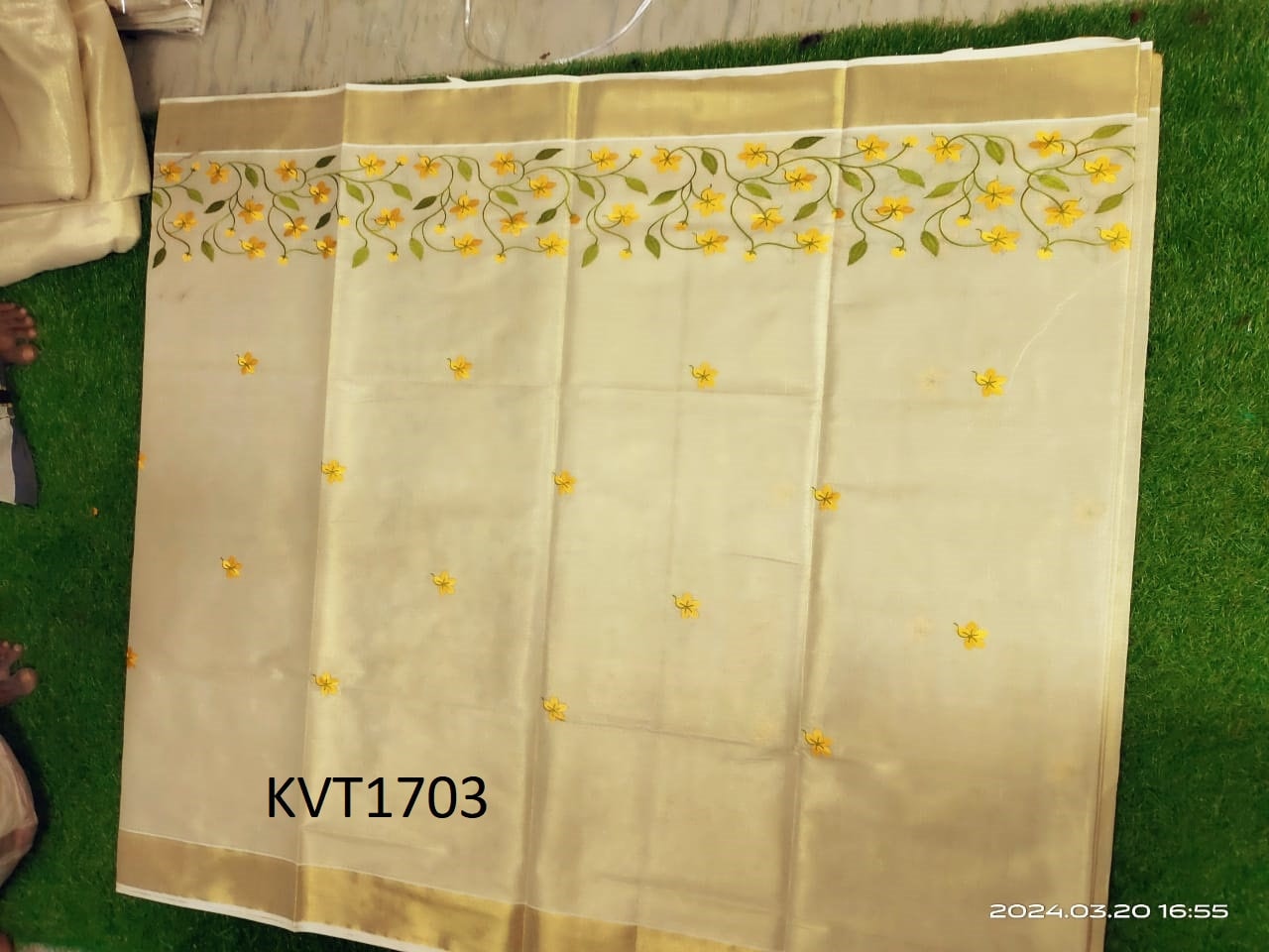 Kerala Embroidered Kanikkonna Golden Tissue Saree With Blouse material 6.25Mtr,Kerala Saree,Vishu Saree ,Onam Saree ,Handmade Designs,Pooja