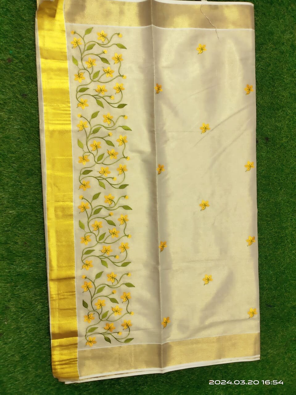 Kerala Embroidered Kanikkonna Golden Tissue Saree With Blouse material 6.25Mtr,Kerala Saree,Vishu Saree ,Onam Saree ,Handmade Designs,Pooja
