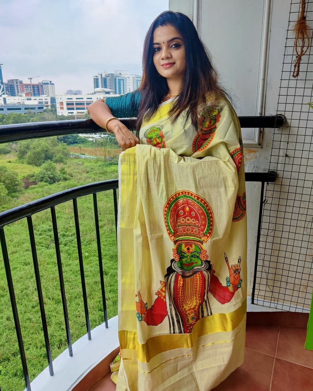 Kerala Big mural Kathakali golden tissue saree 6.25mtr,Kerala Saree,Vishu Saree,Traditional Onam Saree ,Handmade Designs,Pooja,Festivals